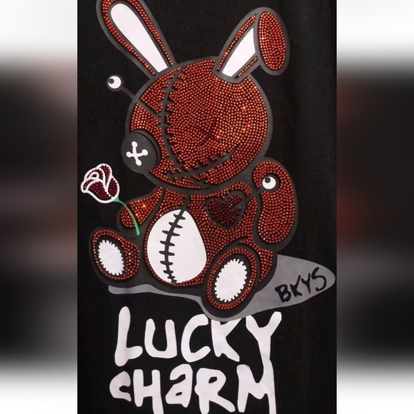 MENS BKYS NWOT BLACK/RED RHINESTONE LUCKY CHARM TEE SZ SM - Picture 3 of 4